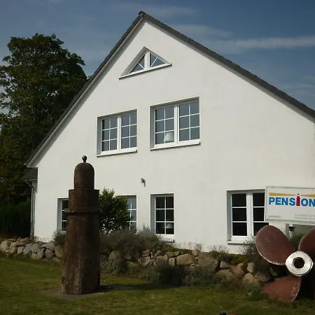 Zum Leuchtturm Bastorf