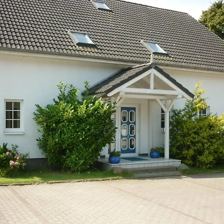 Zum Leuchtturm 3* Bastorf