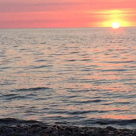 Zum Leuchtturm Gasthof 3*